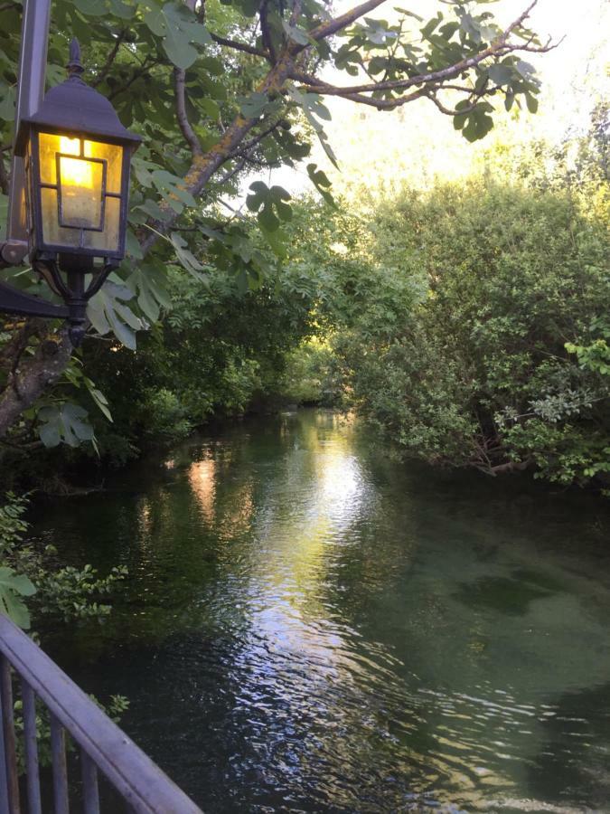 Suite Sur La Sorgue Л'Иль-сюр-ла-Сорг Экстерьер фото
